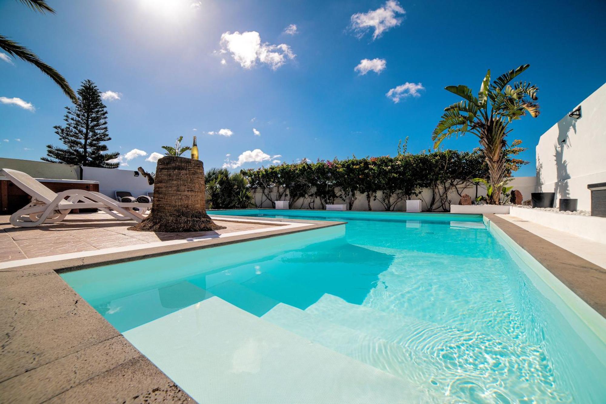 Beautiful 2 Bedrooms Heavenly Lotus Private Pool Close To Amenities Lanzarote * Playa Blanca (Lanzarote)